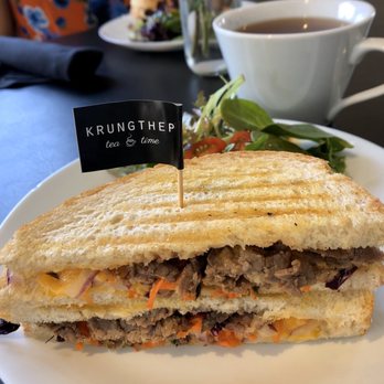 KrungThep Tea Time - Thaiger is Crying (Marinated beef, carrot, red cabbage, red onion, cilantro, cheddar and spicy "Jaaw" Sauce) - Tea Rooms Near Me - Winter Park, Florida