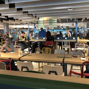 La Place Plaza - Seating area - Juice Bars & Smoothies Near Me - Schiphol, New Hampshire