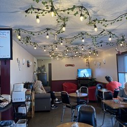 Manitoulin Espresso Bar - Dining area