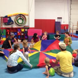 Flips Gymnastics - Parent/Tot parachute time!