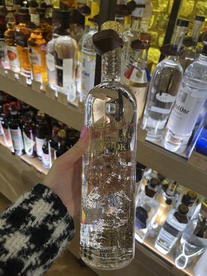 Hedonism Wines by null