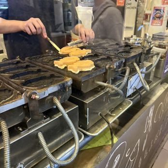 Food Gallery 32 - Food Court Near Me - New York, New York
