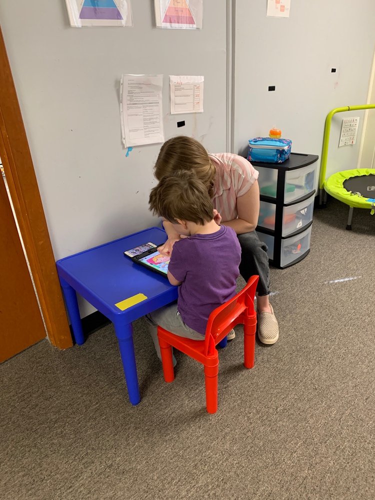 Handprints Therapies - child therapist in Lakewood, CO