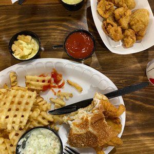 JOLLY ROGER SEAFOOD HOUSE - 253 Photos & 329 Reviews - 1715 E Perry St