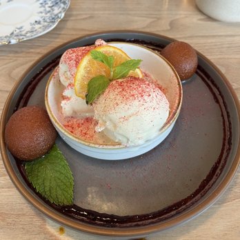Noor Indian Fusion Kitchen - Gulab jamun with vanilla ice cream (+ raspberry dust - my guess) - Indian Near Me - Berkeley, California Noor Indian Fusion Kitchen - Gulab jamun with vanilla ice cream (+ raspberry dust - my guess) - Indian Near Me - Berkeley, California