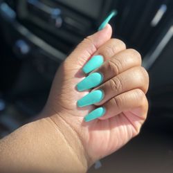 Nail Tech - Medium full set turquoise polish shellac polish done by Kevin #2