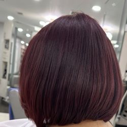 D'Yolis Hair Salon