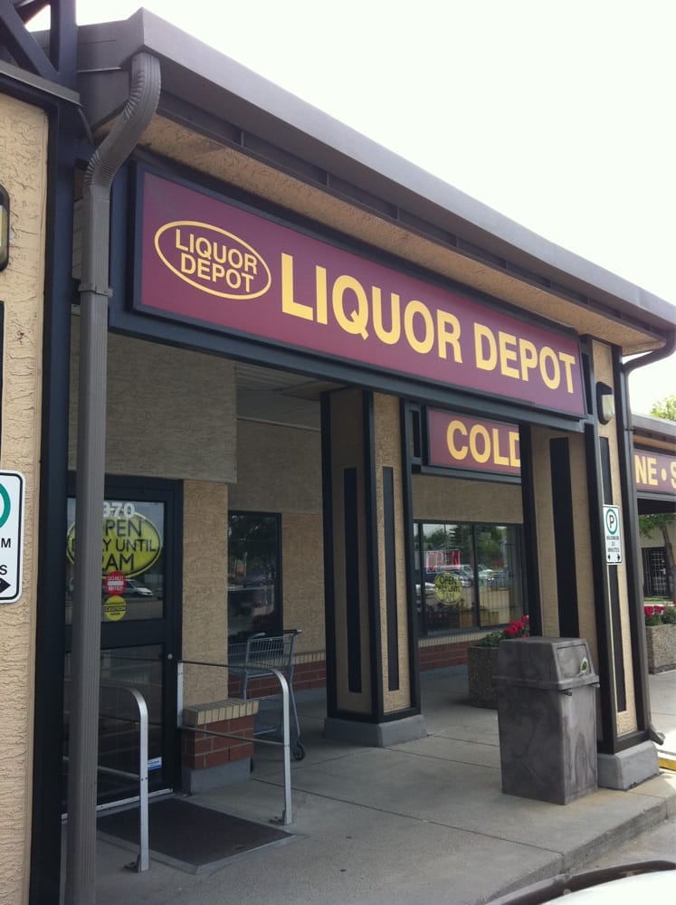 Liquor World Logo