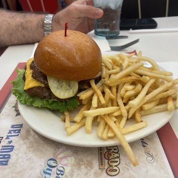 Steak ’n Shake - The Original Double 'n Cheese Steakburger - Burgers Near Me - Las Vegas, Nevada Steak ’n Shake - The Original Double 'n Cheese Steakburger - Burgers Near Me - Las Vegas, Nevada
