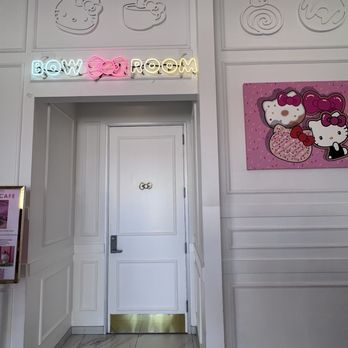 Hello Kitty Cafe - Cafes Near Me - Irvine, California