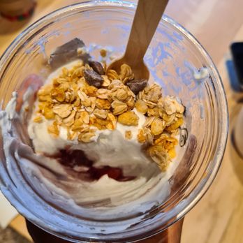 Starbucks Vercelli - Yogurt parfait, was 50% off at the counter - Coffee & Tea Near Me - Milan, Michigan Starbucks Vercelli - Yogurt parfait, was 50% off at the counter - Coffee & Tea Near Me - Milan, Michigan
