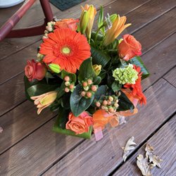 Bloom By Melanie - Love me at sunset arrangement.