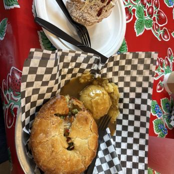 Linn's Easy As Pie Café - chicken pot pie, mashed potatoes, cream puff - Desserts Near Me - Cambria, California Linn's Easy As Pie Café - chicken pot pie, mashed potatoes, cream puff - Desserts Near Me - Cambria, California