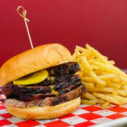 Smoke That Beef - Brisket sandwich