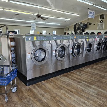 Fluff & Fold - Inside... - Laundromat Near Me - Albany, Georgia Fluff & Fold - Inside... - Laundromat Near Me - Albany, Georgia