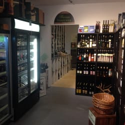 Wildrestaurant Jagdhaus Rech - Wilder Hofladen mit Marinas Vinothek