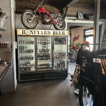 Boneyard Pub - Brewpubs Near Me - Bend, Oregon