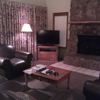 Club Wyndham Flagstaff - Living room - Resorts Near Me - Flagstaff, Arizona Club Wyndham Flagstaff - Living room - Resorts Near Me - Flagstaff, Arizona