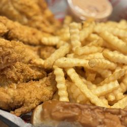 Chicken fingers and fries
