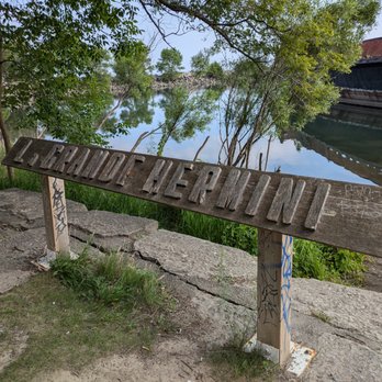 Le Grande Hermine - Le Grande Hermine - Parks Near Me - Lincoln, Ontario Le Grande Hermine - Le Grande Hermine - Parks Near Me - Lincoln, Ontario