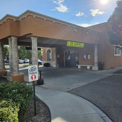 Enzo's Ristorante Italiano - Entrance