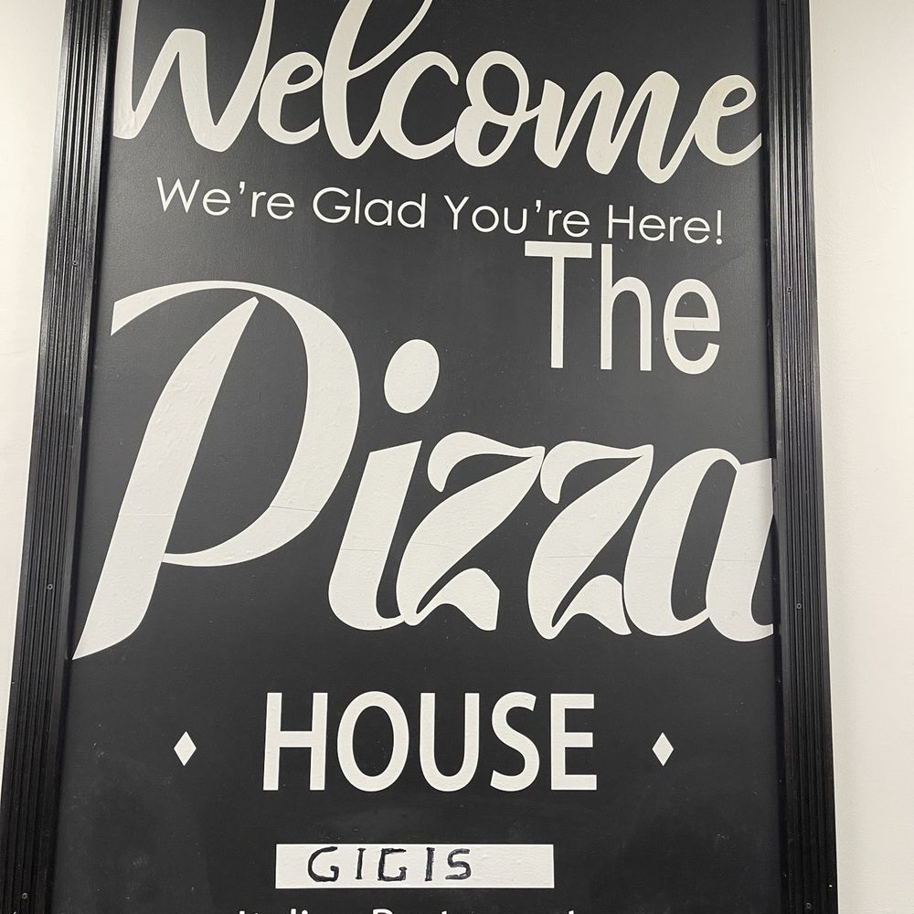 Gigis Pizza - Pizza Near Me - New Hyde Park, New York Gigis Pizza - Pizza Near Me - New Hyde Park, New York