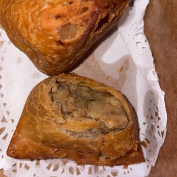 Amina Thai - Potato Samosas (2 pcs) - Thai Near Me - Silver Spring, Maryland Amina Thai - Potato Samosas (2 pcs) - Thai Near Me - Silver Spring, Maryland