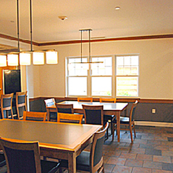 Dennis & Donna Oldorf Hospice House - Family dining room just off kitchen