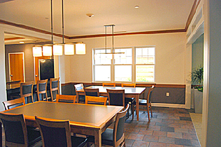 Dennis & Donna Oldorf Hospice House - grief counselor in Hiawatha, IA