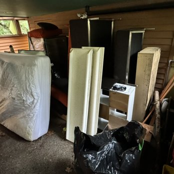Willamette Valley Junk Removal - House cleanout in Portland, OR. - Junk Removal & Hauling Near Me Willamette Valley Junk Removal - House cleanout in Portland, OR. - Junk Removal & Hauling Near Me