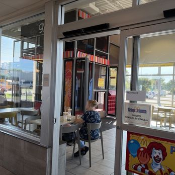 McDonalds - Burgers Near Me - Grayslake, Illinois