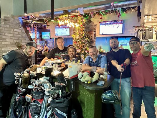 Birdies Sports Bar & Grill by null