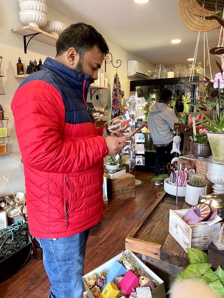 GATHER FLOWER SHOP Updated September 2024 13 Photos 8 Race St