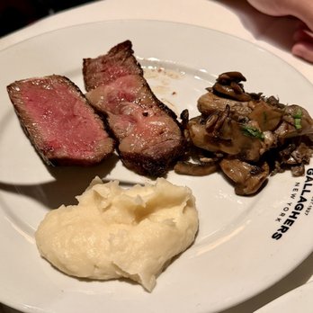 Gallaghers Steakhouse - Steakhouses Near Me - New York, New York