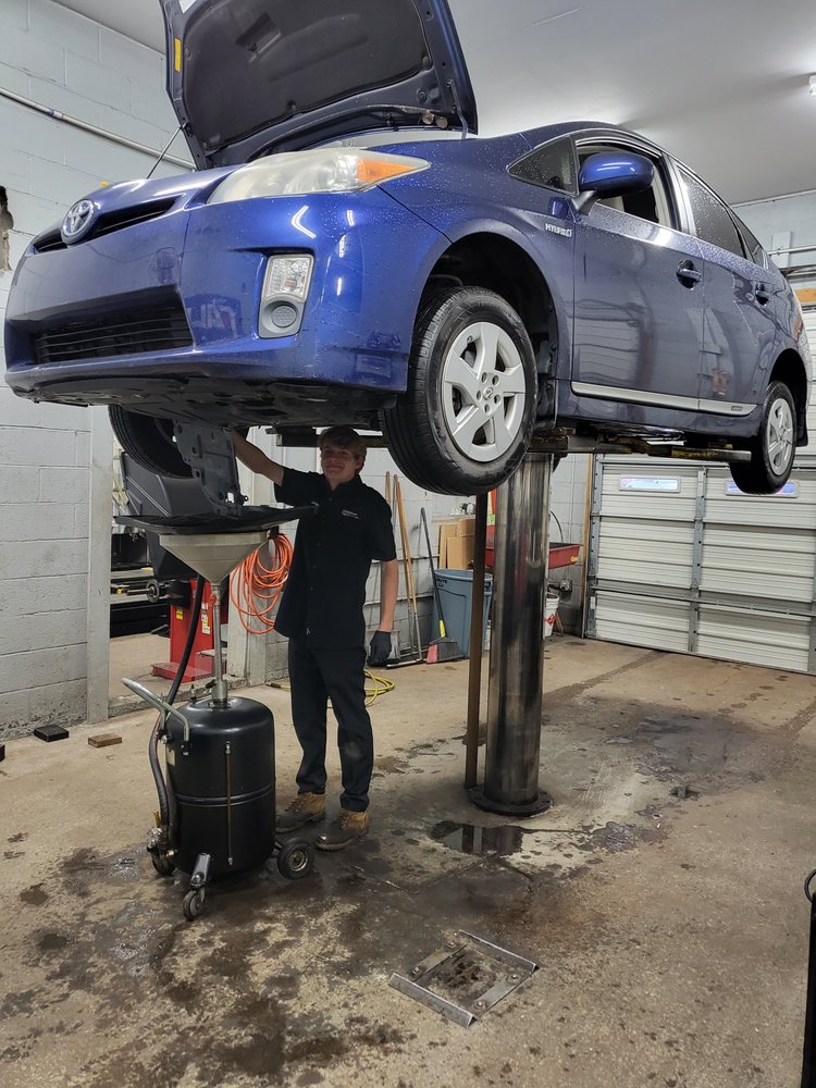 GIBBON TIRE AND AUTO 2932 Gibbon Rd, Charlotte, North Carolina Auto