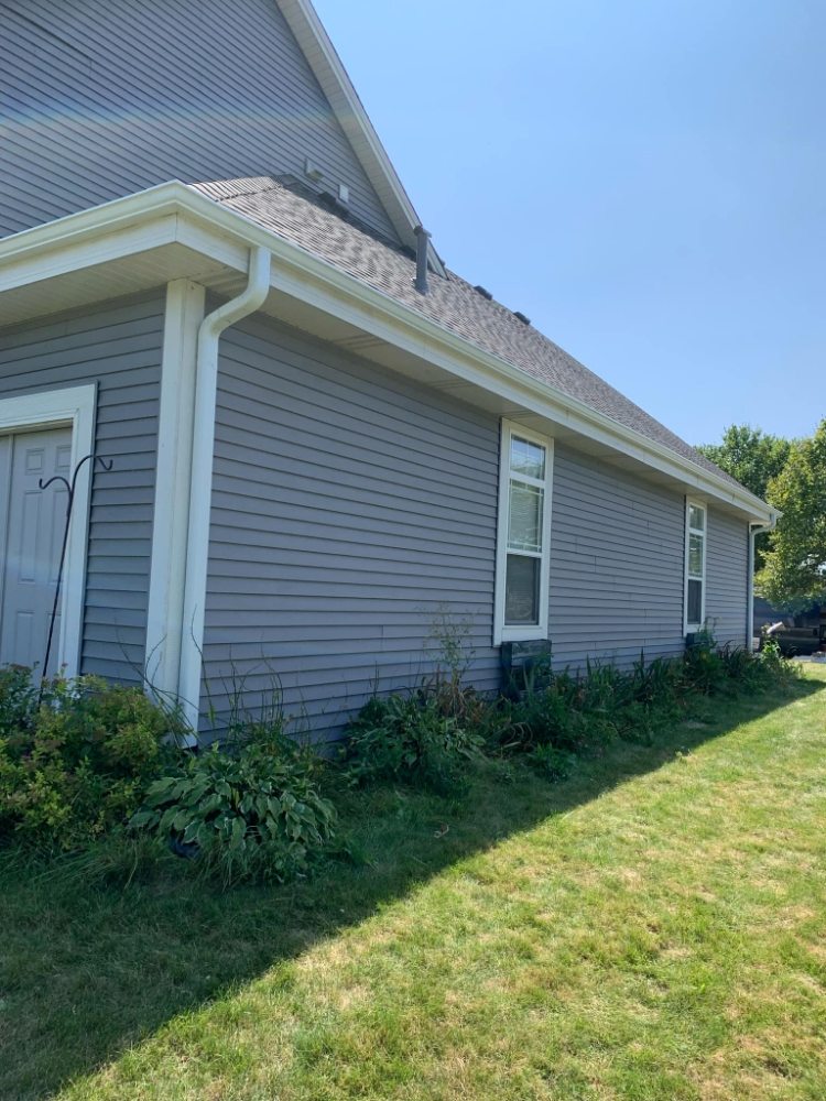 Slide of Triple GGG's Seamless Gutters