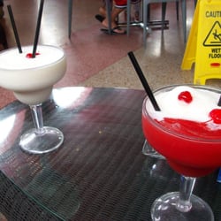 Ocean's Ten - Enormous drinks! (pina colada and miami vice)