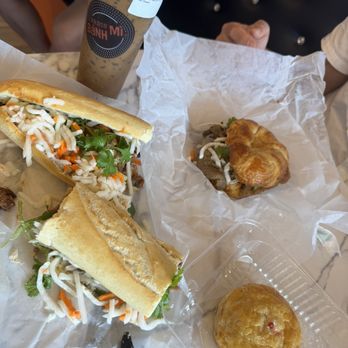 Paris Bánh Mì New Jersey at Pennsauken - Chicken banh mi Pate chaud chicken  Coffee B11 grill pork croissant - Cafes Near Me - Pennsauken, New Jersey