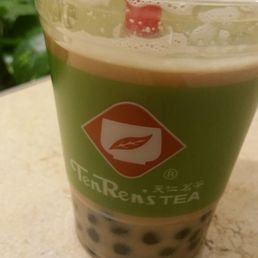 Iced ginger milk tea with tapioca, light ice , light sugar for us calorie conscious foodies Iced ginger milk tea with tapioca, light ice , light sugar for us calorie conscious foodies