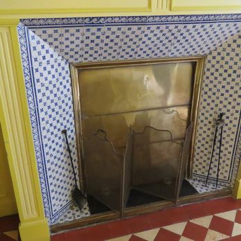 Jardins et Maison de Claude Monet - Kitchen fireplace. - Museums Near Me - Giverny, 27