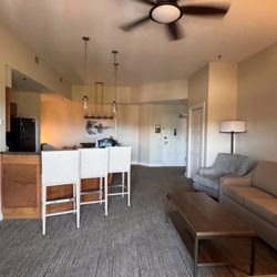 Wilderness At the Smokies - Living room and kitchen