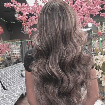 Linn_Colorist_Extensions - Linn did such an amazing job!! I love how my hair turned out! - Hair Stylists Near Me - Westminster, California Linn_Colorist_Extensions - Linn did such an amazing job!! I love how my hair turned out! - Hair Stylists Near Me - Westminster, California
