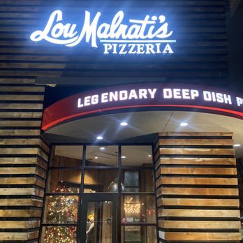 Lou Malnati's Pizzeria - Trying out Deep Dish The Lou - Pizza Near Me - Brookfield, Wisconsin