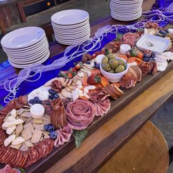 RAYBURN COUNTRY RESORT - Charcuterie