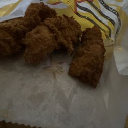 Carl's Jr - 3 piece chicken strip