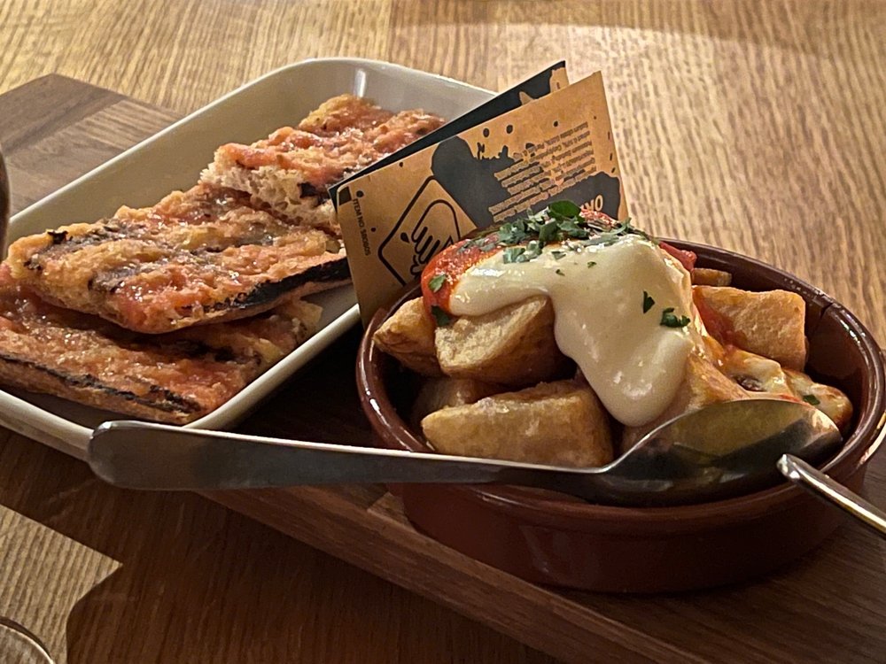 DELICATESSEN 40 Photos & 34 Reviews VIbesgate 8, Oslo, Norway