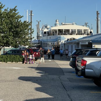 DiMillo's On the Water - Front entrance - Seafood Near Me - Portland, Maine DiMillo's On the Water - Front entrance - Seafood Near Me - Portland, Maine