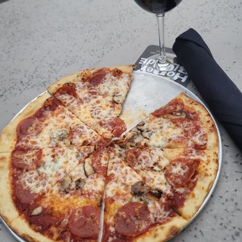 Yard House - pepporoni and mushroom pizza - New American Near Me - Austin, Texas Yard House - pepporoni and mushroom pizza - New American Near Me - Austin, Texas