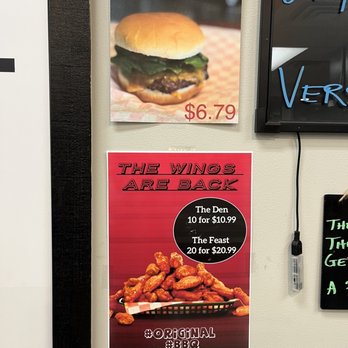 Coyote Pizza Den - Burgers and wings also! Who knew? - Pizza Near Me - Burbank, Washington