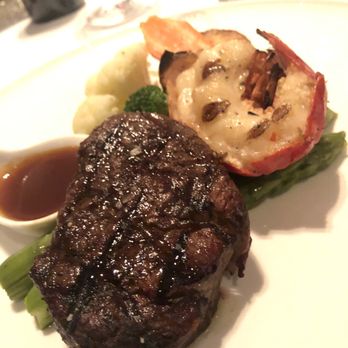 龍蝦吧 - Surf n turf - Seafood Near Me - Hong Kong, HK